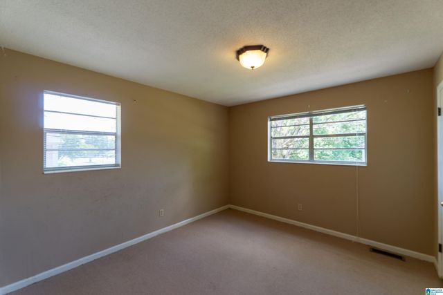 704 HILLTOP ROAD, Warrior, AL 35180