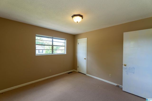704 HILLTOP ROAD, Warrior, AL 35180