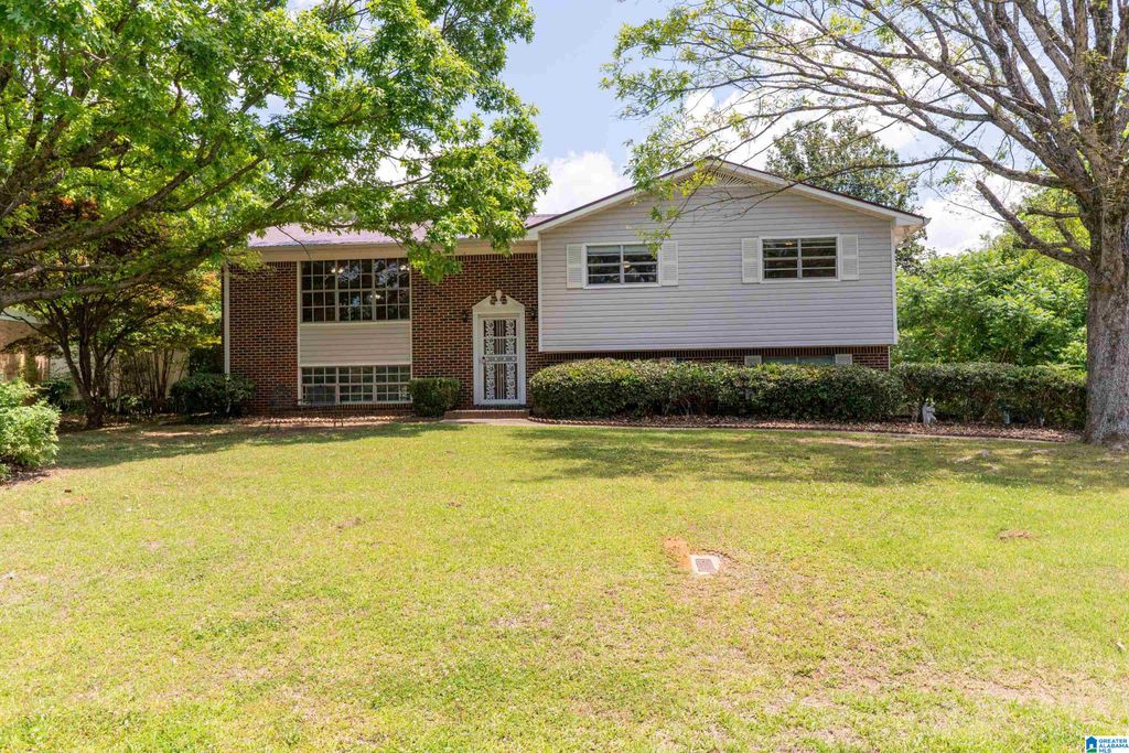 704 HILLTOP ROAD, Warrior, AL 35180