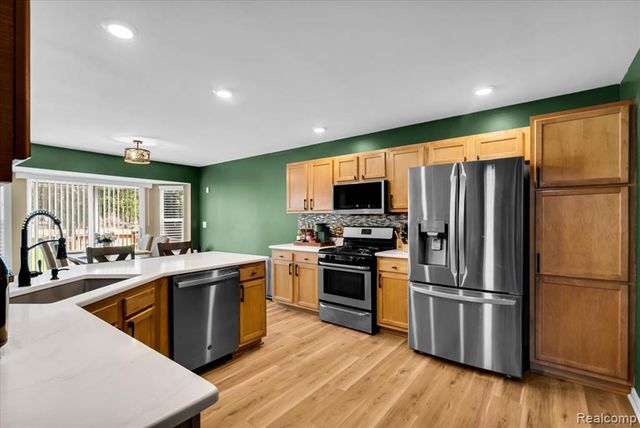 19224 Denby, Redford, MI 48240