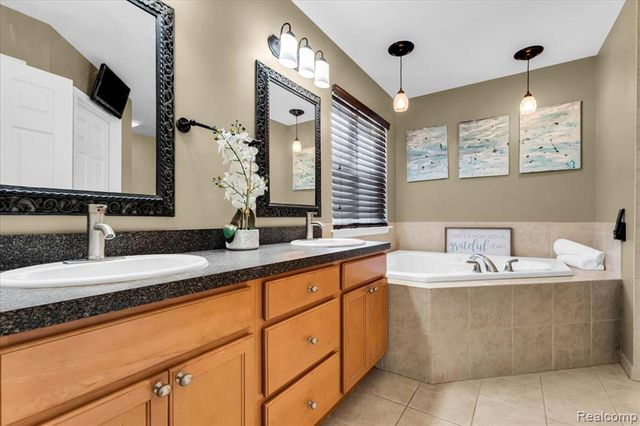 19224 Denby, Redford, MI 48240