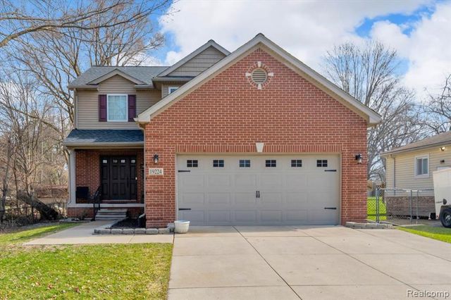 19224 Denby, Redford, MI 48240