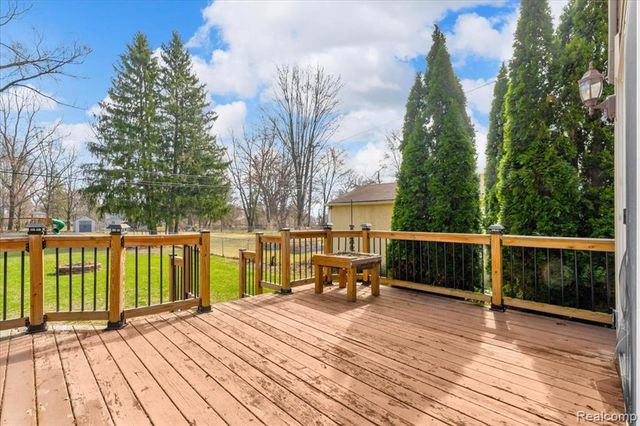 19224 Denby, Redford, MI 48240