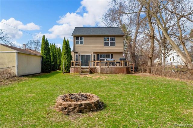 19224 Denby, Redford, MI 48240