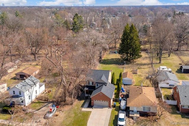 19224 Denby, Redford, MI 48240