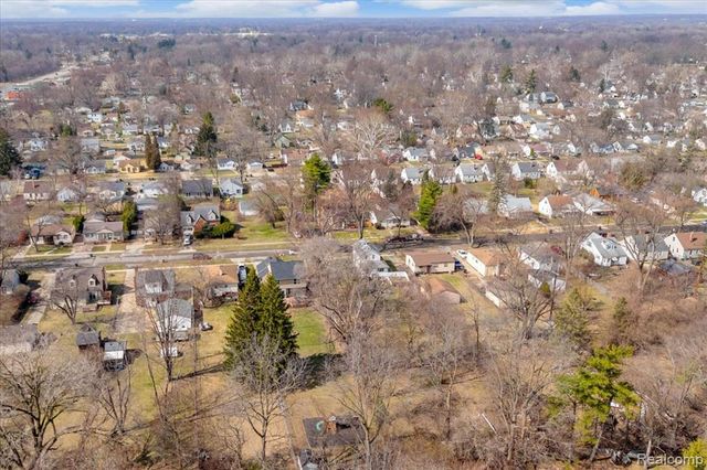 19224 Denby, Redford, MI 48240