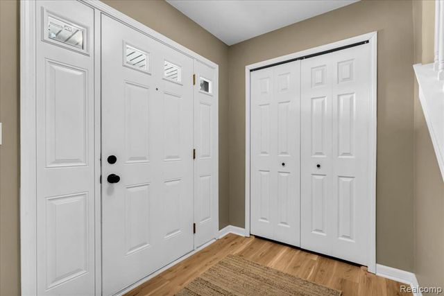 19224 Denby, Redford, MI 48240