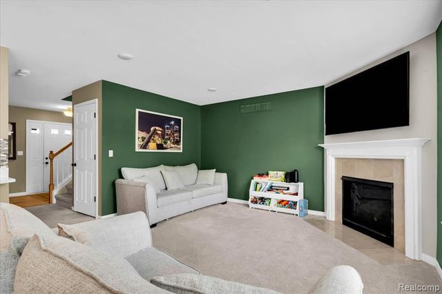 19224 Denby, Redford, MI 48240