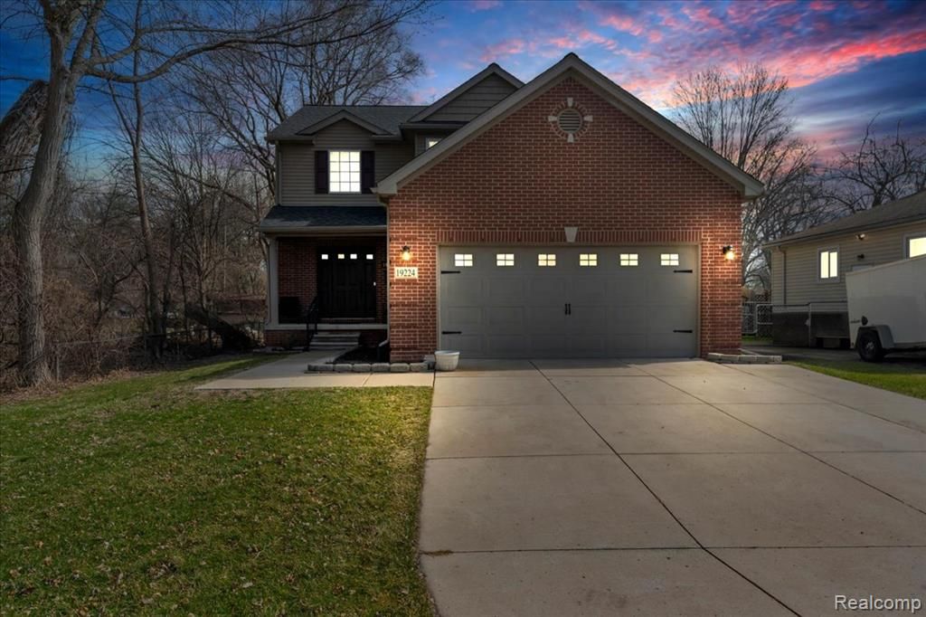 19224 Denby, Redford, MI 48240