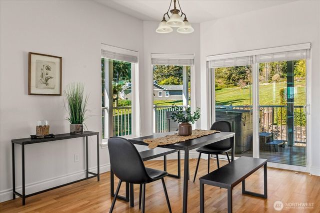 1041 Halsey Drive, Coupeville, WA 98239