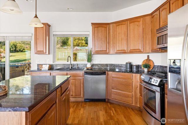 1041 Halsey Drive, Coupeville, WA 98239