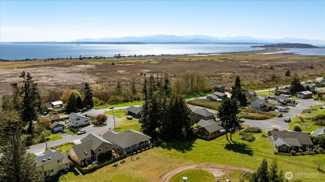 1041 Halsey Drive, Coupeville, WA 98239