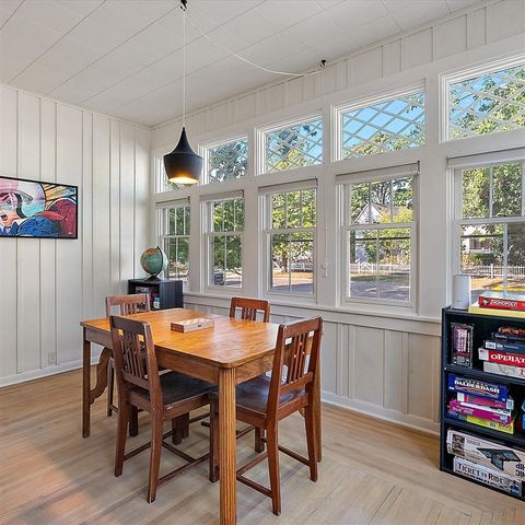 202 Oak Street, South Haven, MI 49090