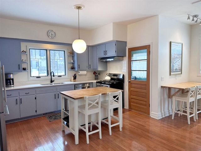 202 Oak Street, South Haven, MI 49090