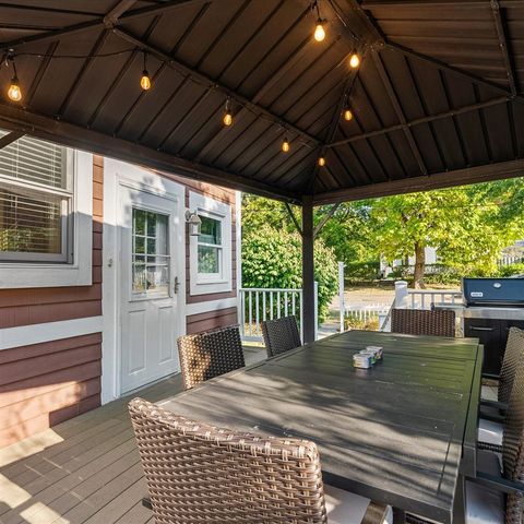 202 Oak Street, South Haven, MI 49090