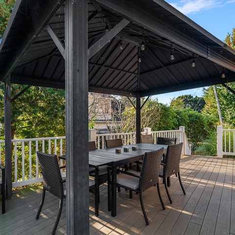 202 Oak Street, South Haven, MI 49090