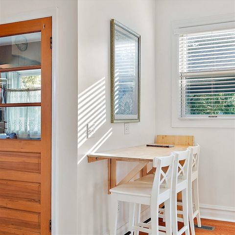 202 Oak Street, South Haven, MI 49090