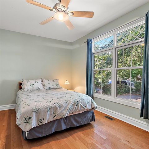 202 Oak Street, South Haven, MI 49090