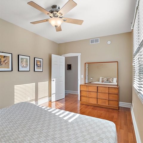 202 Oak Street, South Haven, MI 49090