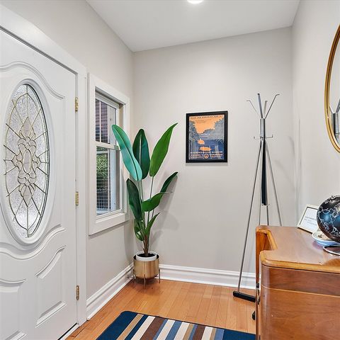 202 Oak Street, South Haven, MI 49090