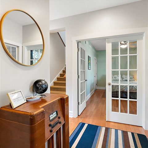 202 Oak Street, South Haven, MI 49090