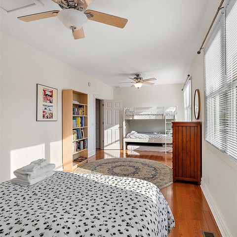 202 Oak Street, South Haven, MI 49090