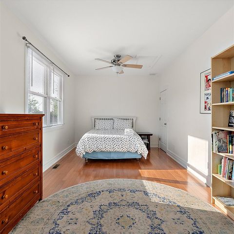 202 Oak Street, South Haven, MI 49090