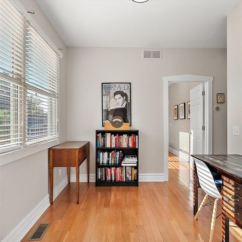 202 Oak Street, South Haven, MI 49090