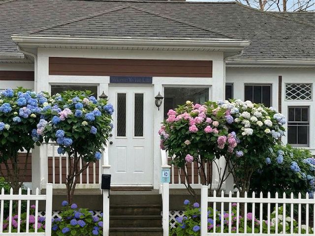 202 Oak Street, South Haven, MI 49090