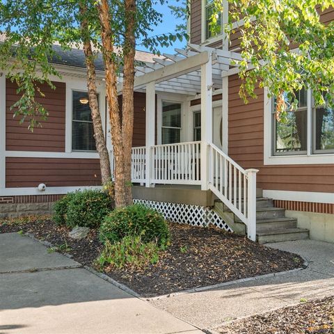 202 Oak Street, South Haven, MI 49090