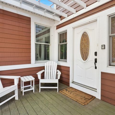 202 Oak Street, South Haven, MI 49090