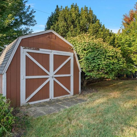 202 Oak Street, South Haven, MI 49090