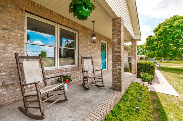 1976 Hartsville Pike, Gallatin, TN 37066