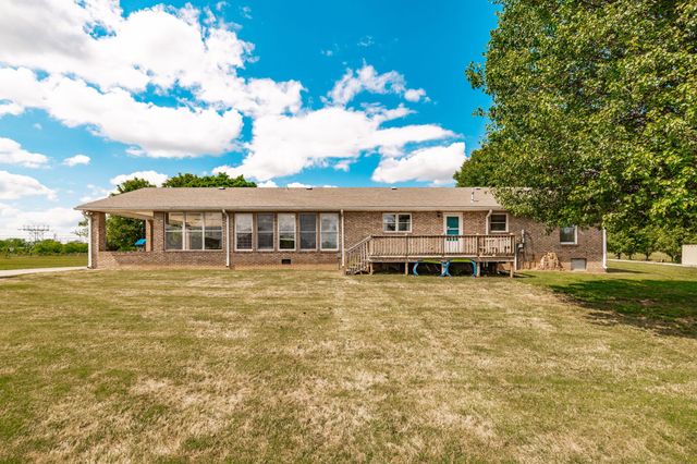 1976 Hartsville Pike, Gallatin, TN 37066