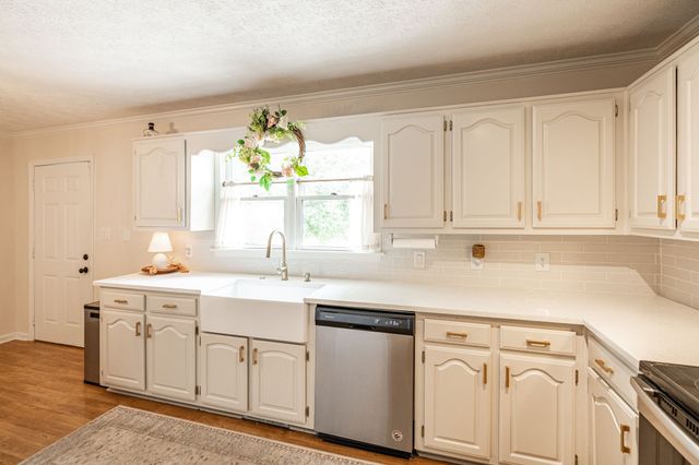 1976 Hartsville Pike, Gallatin, TN 37066