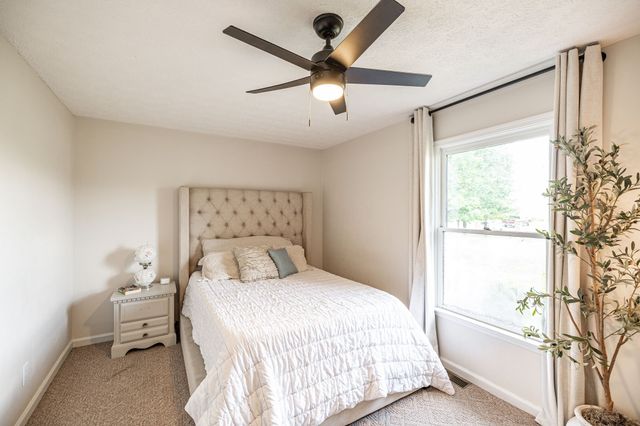 1976 Hartsville Pike, Gallatin, TN 37066