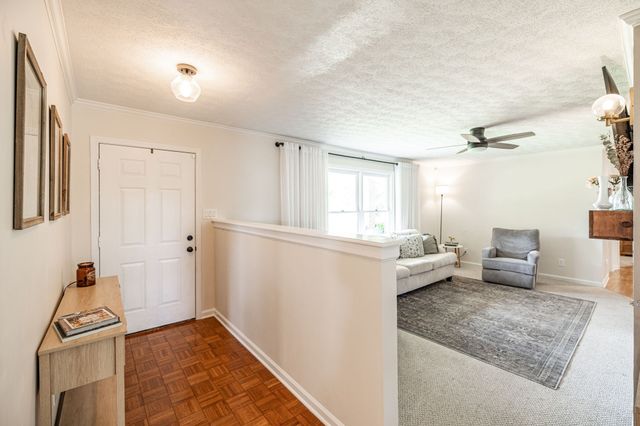 1976 Hartsville Pike, Gallatin, TN 37066