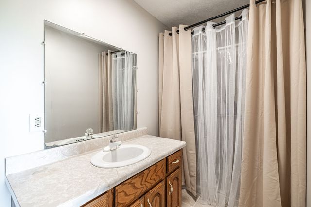 1976 Hartsville Pike, Gallatin, TN 37066