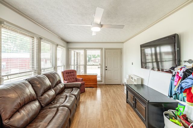 1976 Hartsville Pike, Gallatin, TN 37066