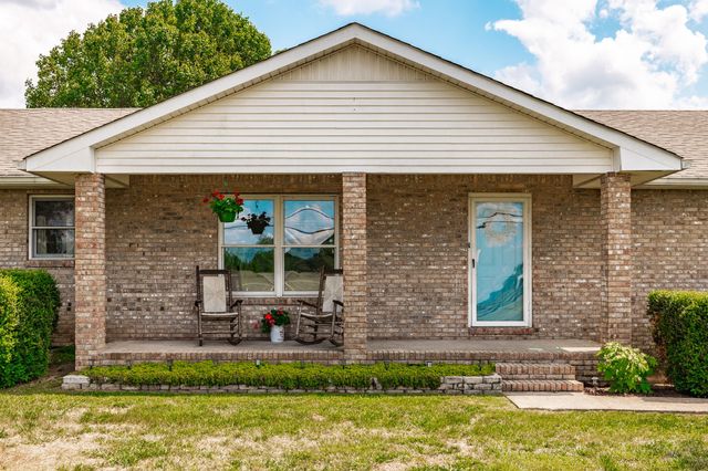 1976 Hartsville Pike, Gallatin, TN 37066