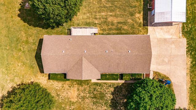1976 Hartsville Pike, Gallatin, TN 37066