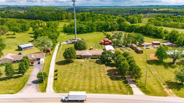 1976 Hartsville Pike, Gallatin, TN 37066