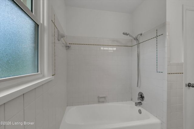 334 S Bardstown Rd, Mt Washington, KY 40047