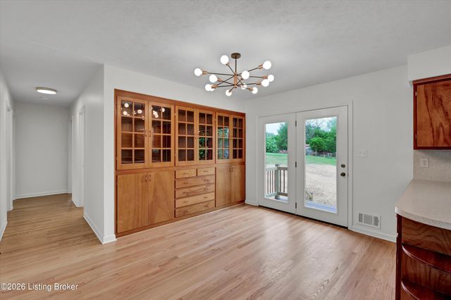 334 S Bardstown Rd, Mt Washington, KY 40047