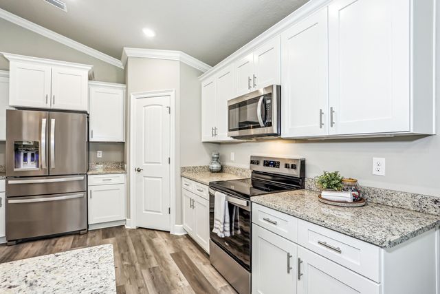 7580 Hatteras Drive, Navarre, FL 32566