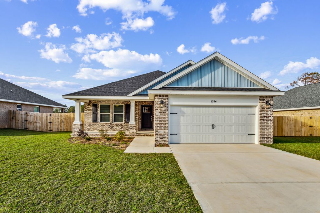 7580 Hatteras Drive, Navarre, FL 32566