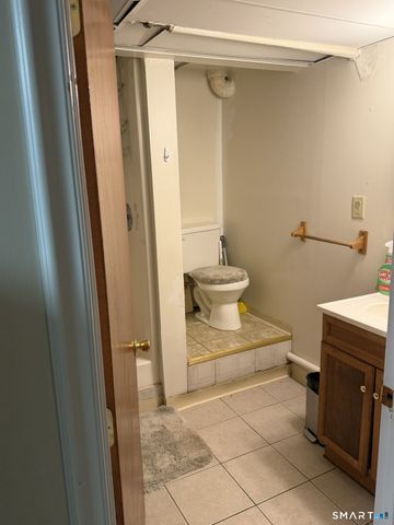 27 Columbus Street, East Hartford, CT 06108