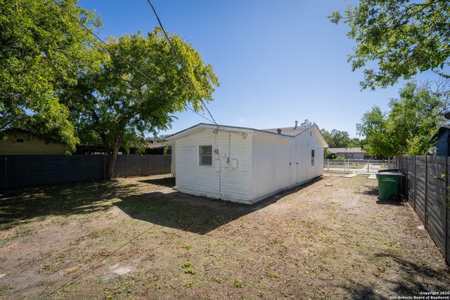 1207 W GERALD A, San Antonio, TX 78211