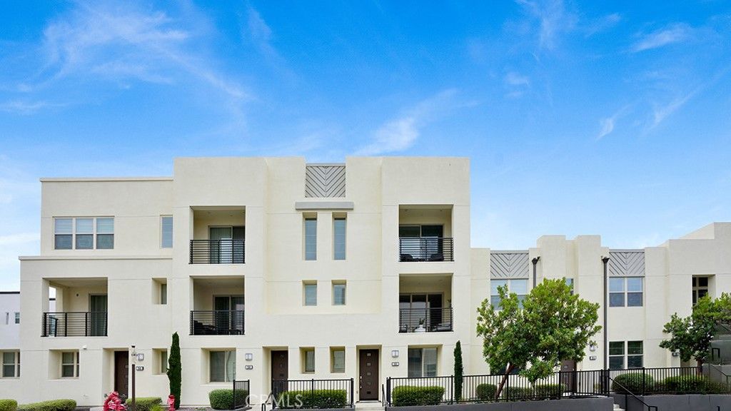 252 Harringay, Irvine, CA 92618 — photo 2