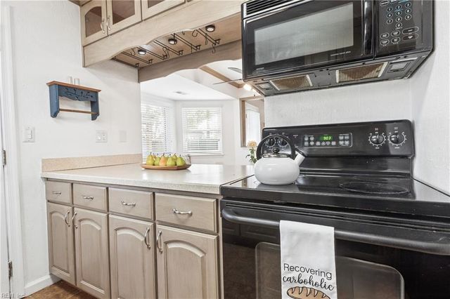 4712 Thresher CT, Virginia Beach, VA 23464